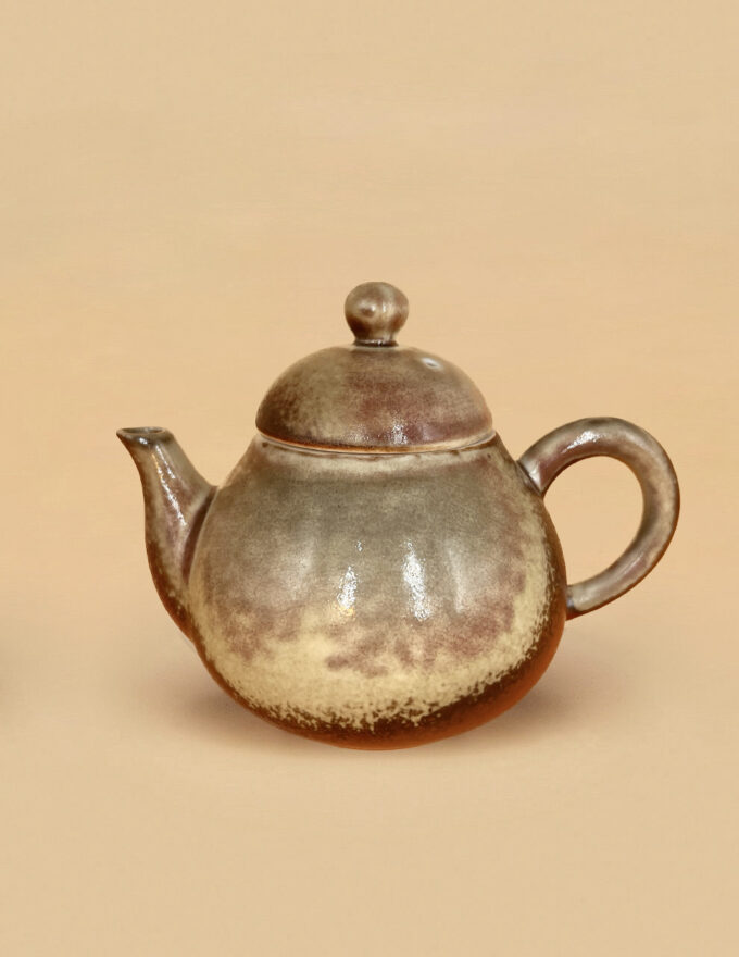Фарф.чайник из Цзиндечжень Ли Син Ху 150мл