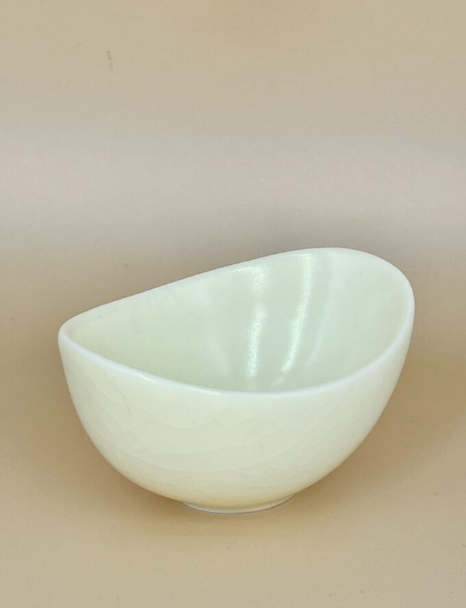 Фарфоровая пиала из Цзиндечжень «Лодочка» 80мл