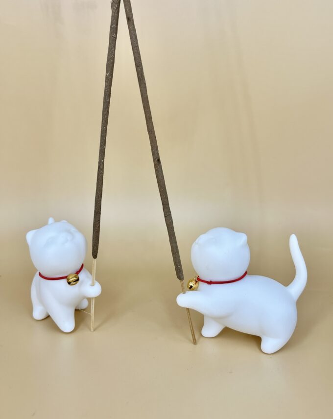 Котик – подставка для благовоний