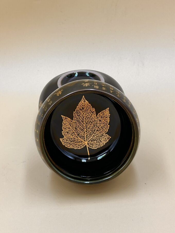 Пиала черная керамика из Дэ Хуа “Кленовый Лист”