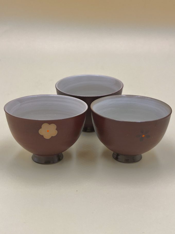 Красная пиала с цветами керамика Дэхуа