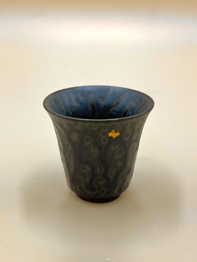 Пиала Брозовая Дэхуа Кончжи с глазурью синяя 40 мл.