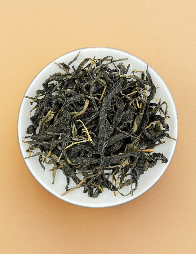 Вулканический Улун из Тэнчун по технологии шена